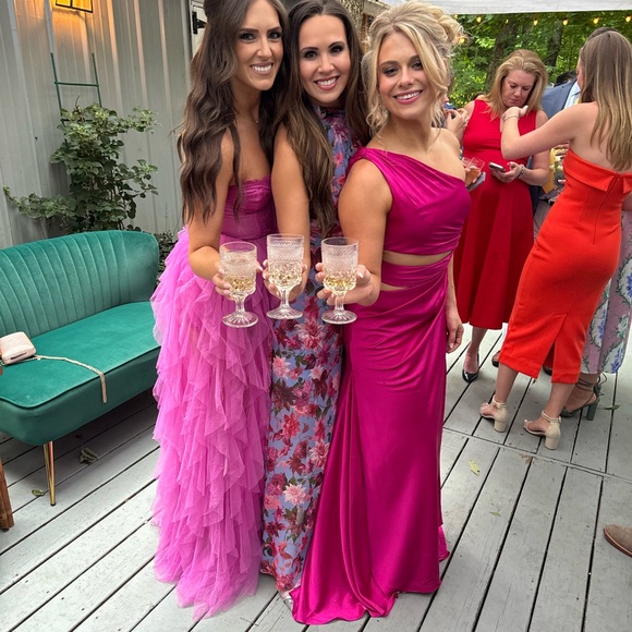 Mac Duggal One Shoulder Cut Out Satin Gown, Magenta, Size 6 - Picture 5 of 5